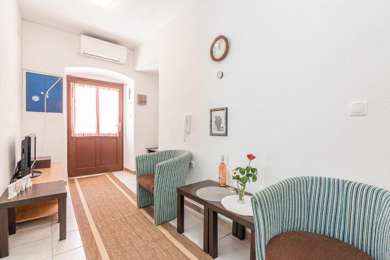 Apartman Knezevic Lägenhet Opric Exteriör bild
